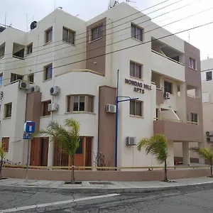 מלון דירות Nondas Hill Apts